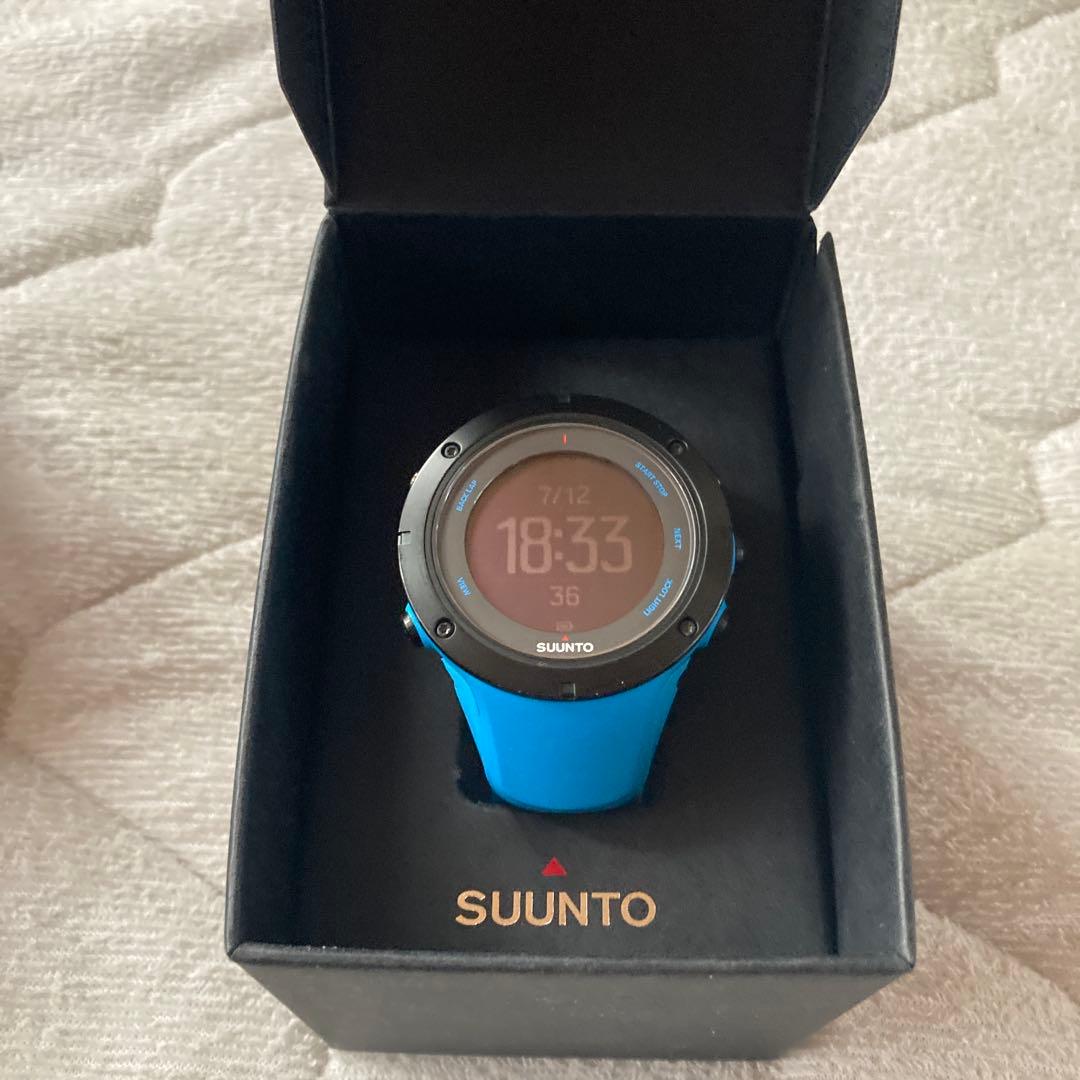 suunto ambit3 peak　スント アンビット3ピーク Suunto Ambit3 Peak Sapphire Blue (HR) - montre GPS pour les sports