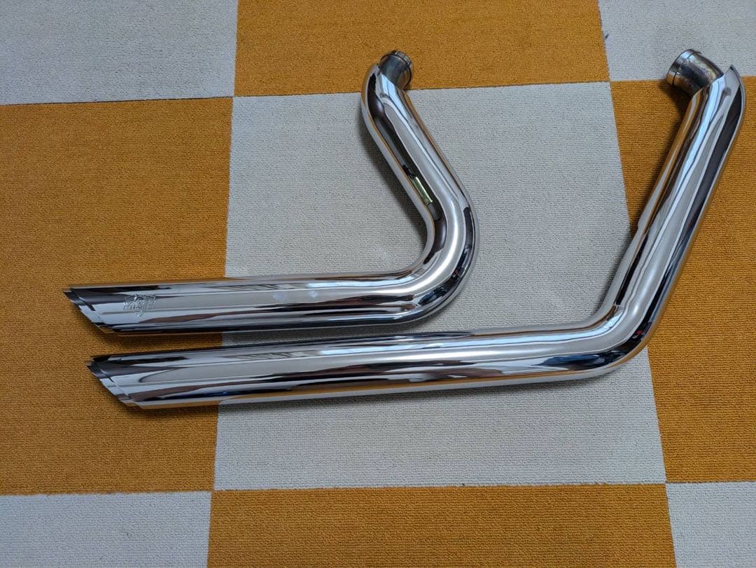 バンス&ハインズショートマフラー・ハーレーソフティル用 バンス＆ハインズ製ソフテイル マフラー 社外 中古 ハーレー 12年〜11