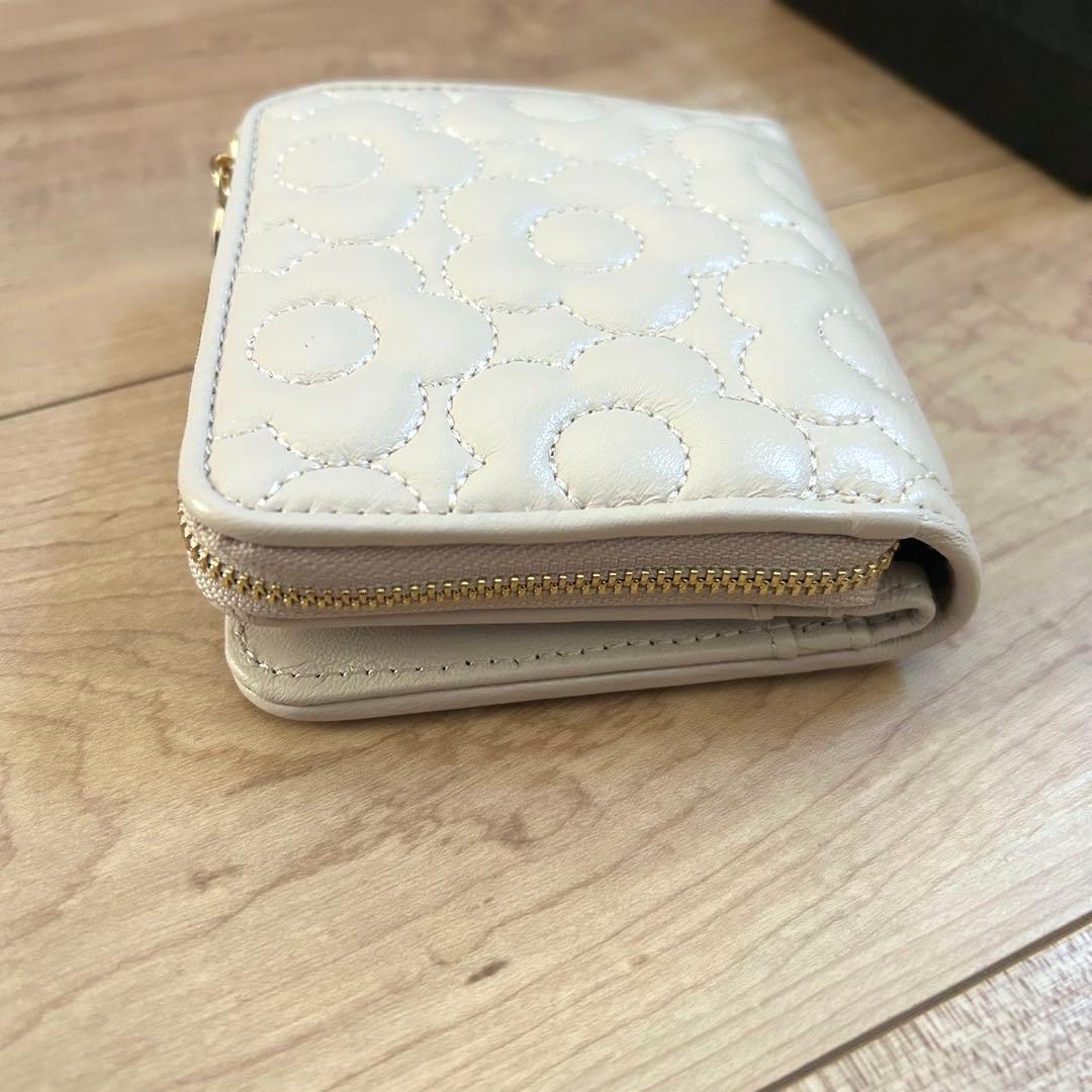 新品未使用】マリークワント キルトフォームデイジー 二つ折り