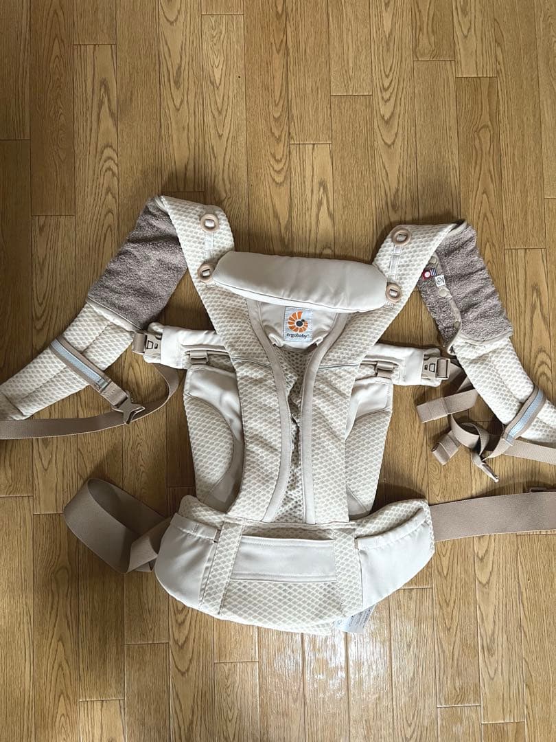 （美品）エルゴ抱っこ紐オムニブリーズErgobaby OMNI breeze エルゴベビー OMNI Breeze (オムニブリーズ) | エルゴベビー