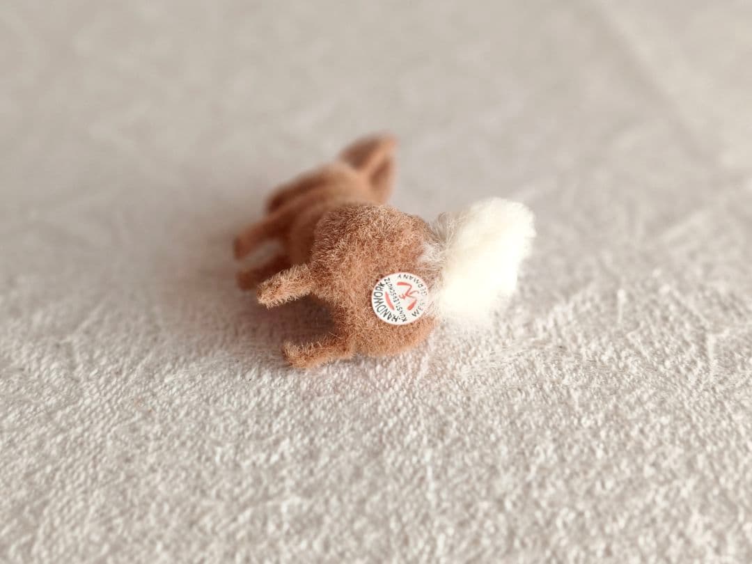 vintage animal ୨୧ 立ち姿の 可愛い ウサちゃん - メルカリ