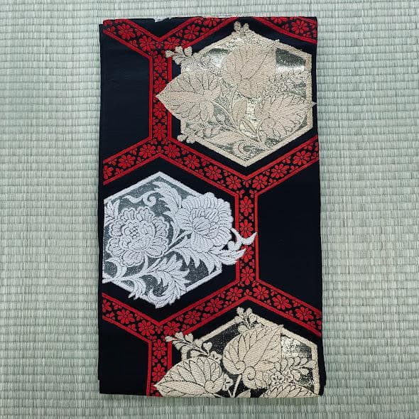 袋帯 帯 正絹 亀甲文 花柄 黒地 金銀糸 フォーマル 0303-23-C1 - メルカリ