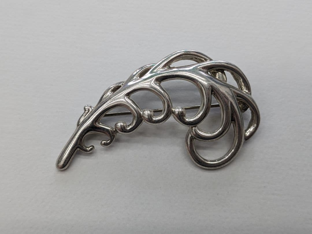 ティファニー パロマピカソ フェザーモチーフ ブローチ シルバー925 WS10753-1.jpg?v=1731200920