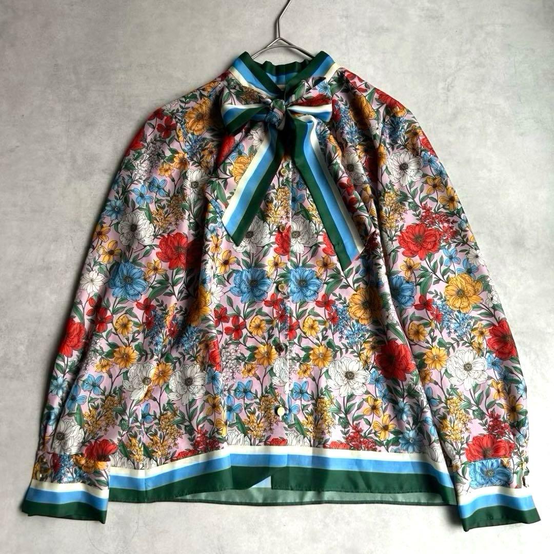 ルルウィルビー ブラウス ボタニカル ボウタイ 金ボタン フラワー