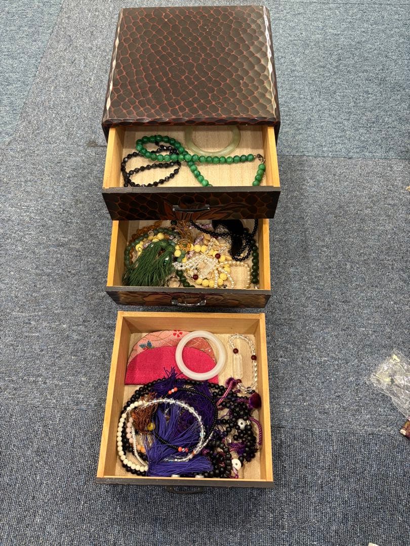 大量 まとめ売り ジャンク 未選別 アクセサリー色々ケース付き - メルカリ