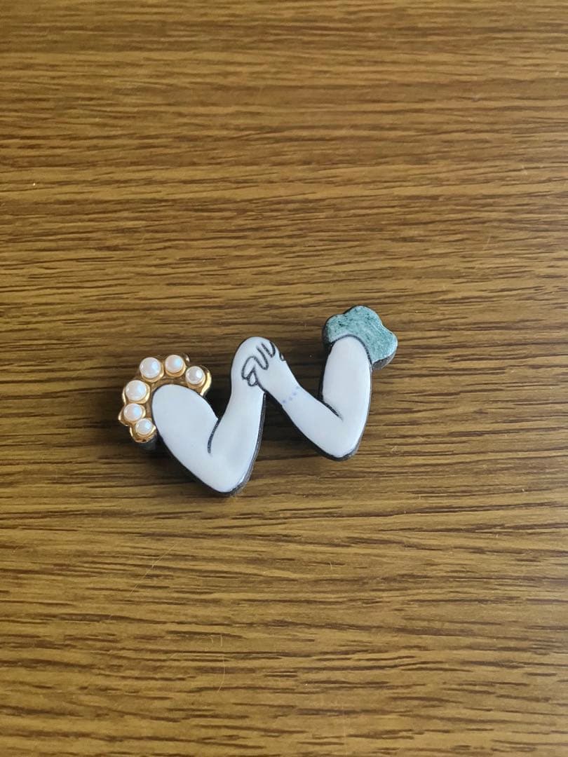 陶器ブローチ　パール付き 陶器ﾌﾞﾛｰﾁ ダリア ブローチ Nassun 通販 1872880｜Creema(クリーマ