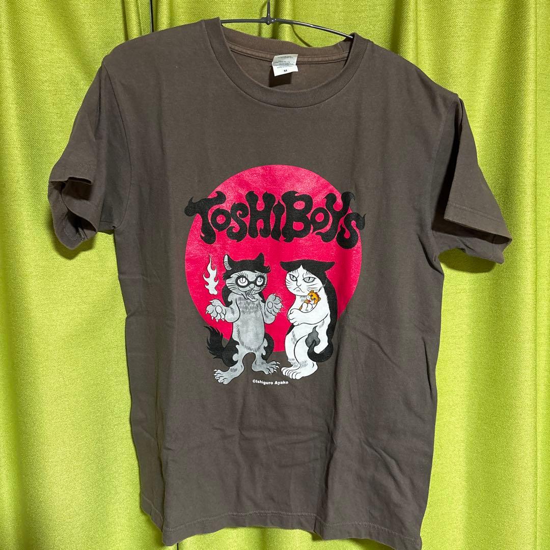 都市ボーイズ 石黒亜矢子 Tシャツ 猫 オカルト 化け猫 - メルカリ