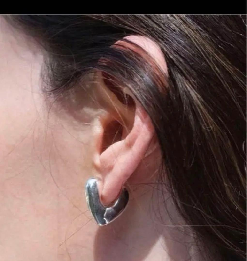 新品神崎恵着ANNIKA INEZアニカイネズ ハートフープピアススモール