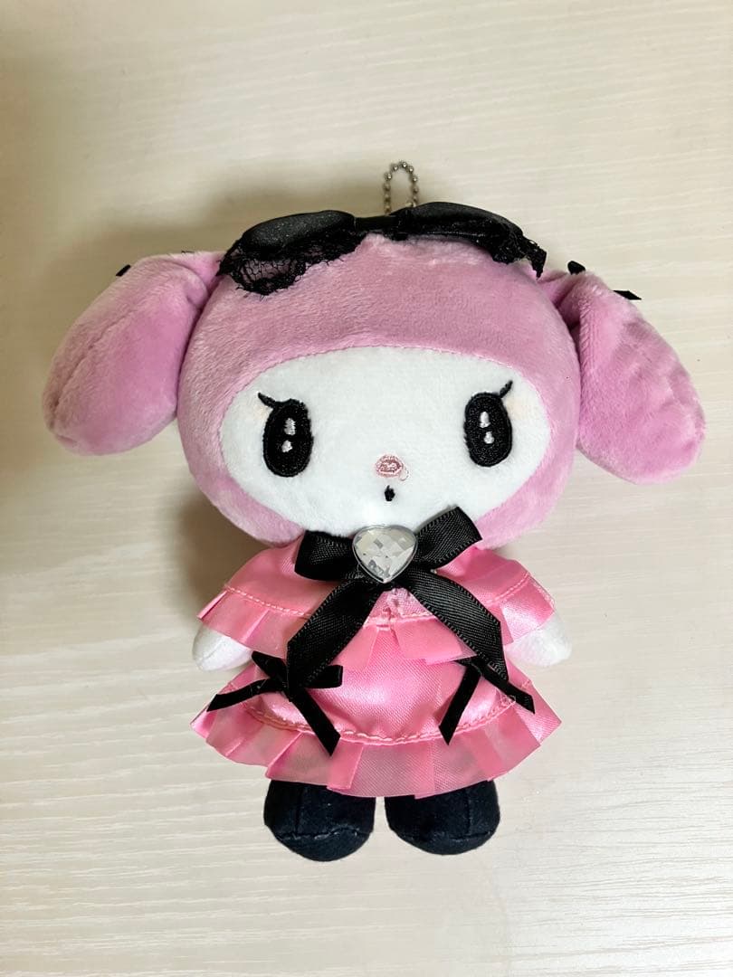 真夜中のメロクロ マスコットポーチ マイメロディ キーホルダー - メルカリ