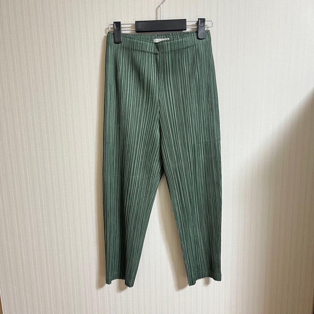 PLEATSPLEASE イッセイミヤケ クロップドパンツ　モスグリーン　2 イッセイミヤケ ISSEY MIYAKE プリーツプリーズ パンツ グリーン