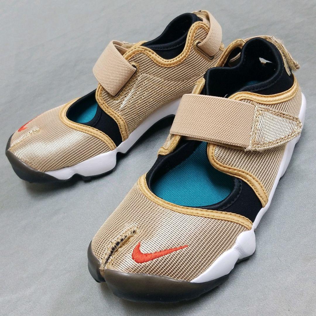 ナイキ エアリフト 足袋 スニーカー サンダル ゴールド 金 黒 タビ