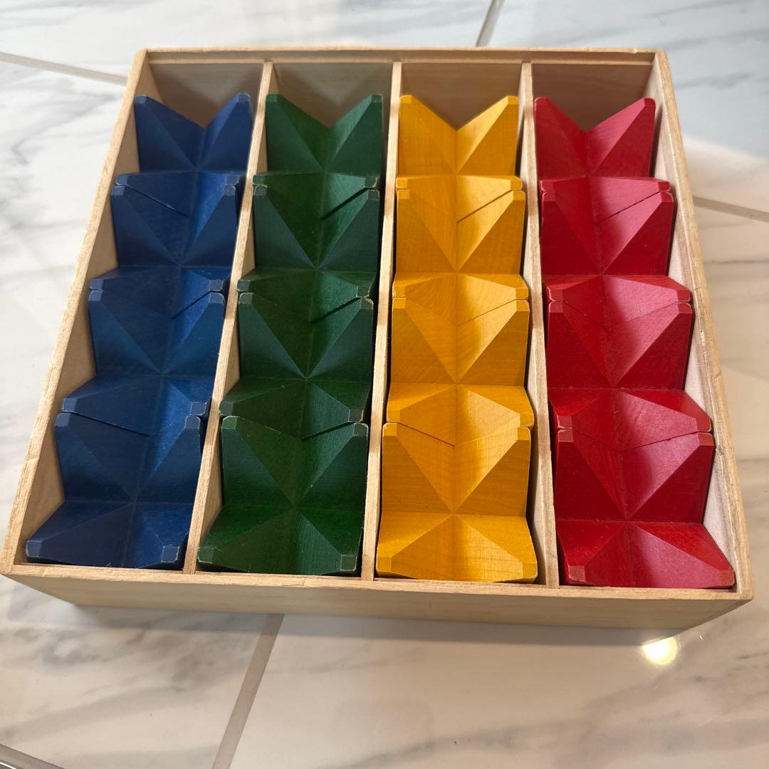 ネフスピール Naef（ネフ）社 積み木 ワールドワイドキッズ教材 - メルカリ