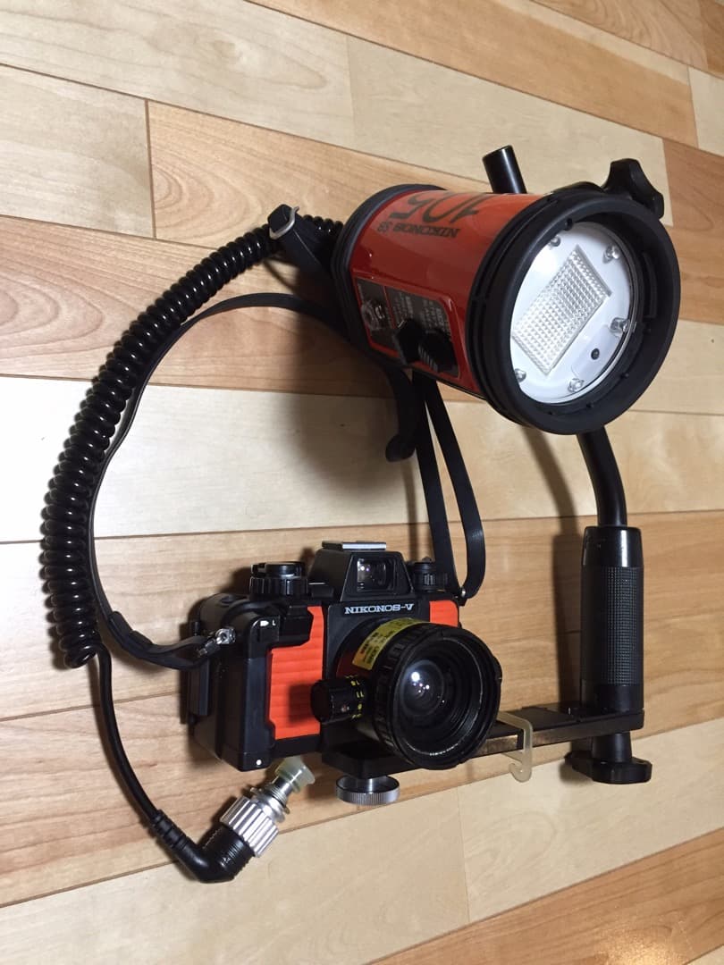 値下げしました！ニコノスⅤ 20mm 28mm 35mm交換レンズセット Amazon | ニコン Nikon NIKONOS-Ⅴ レンズ交換式35mmカメラ