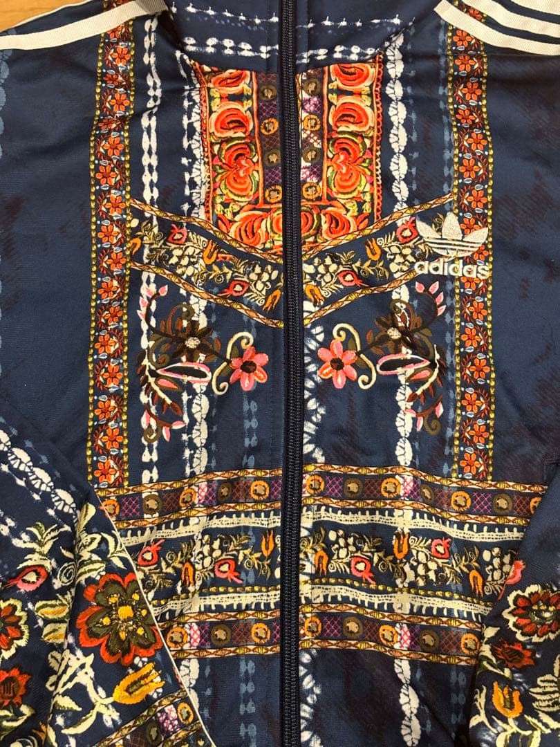 希少 アディダス×ファーム コラボ トラックジャケット 花柄 ボタニカル