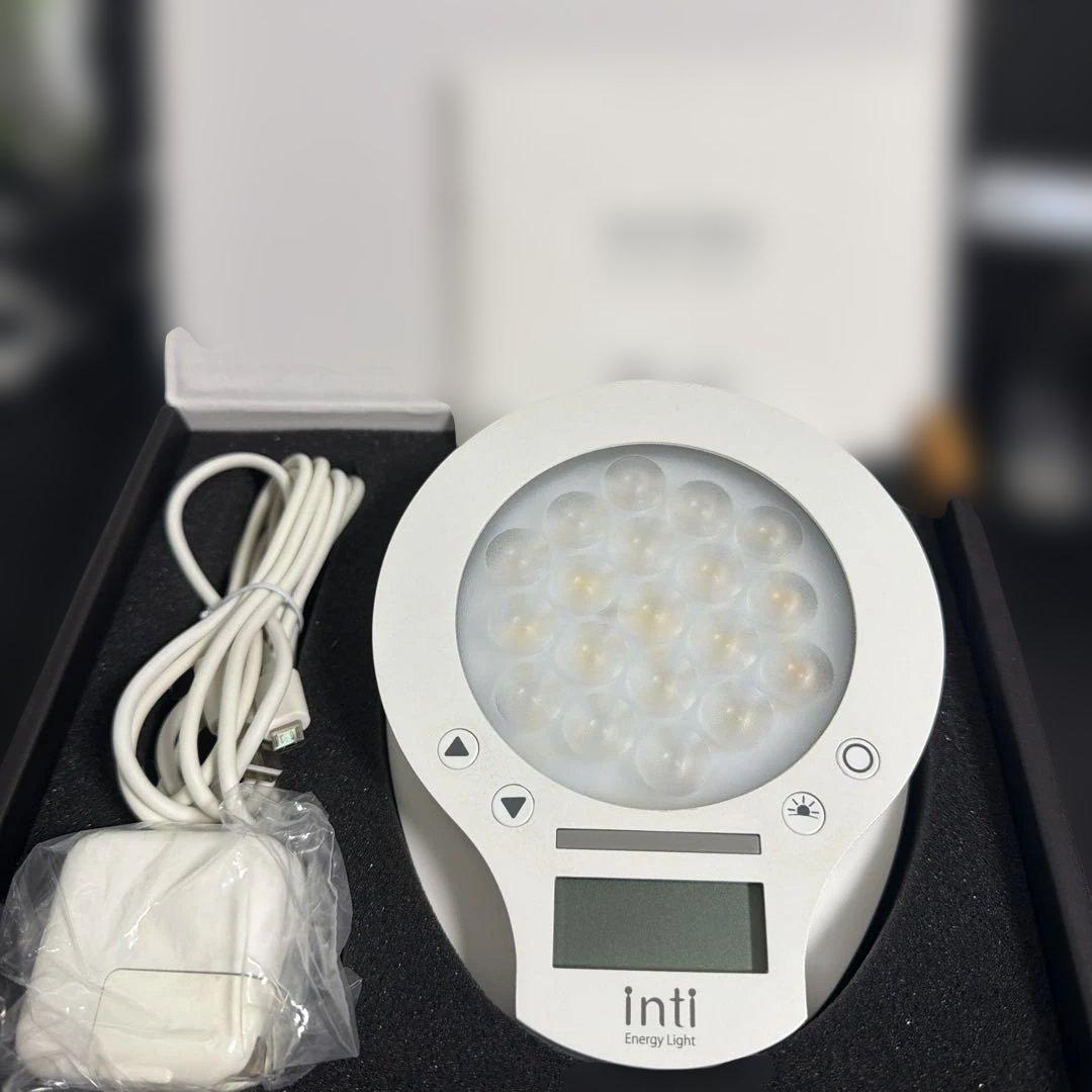 即日発送可能】inti4s 光で起きる目覚まし時計 ホワイト - メルカリ