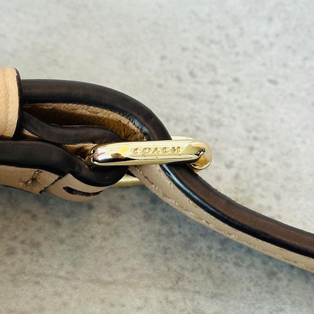 COACH レザー ショルダーストラップ ゴールド金具 ベージュ - メルカリ