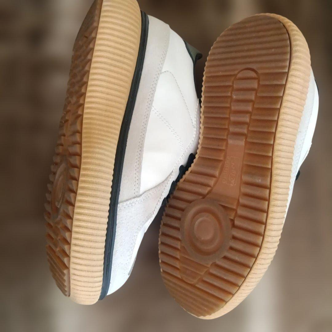 Onitsuka Tiger DELECITY　23.5cm