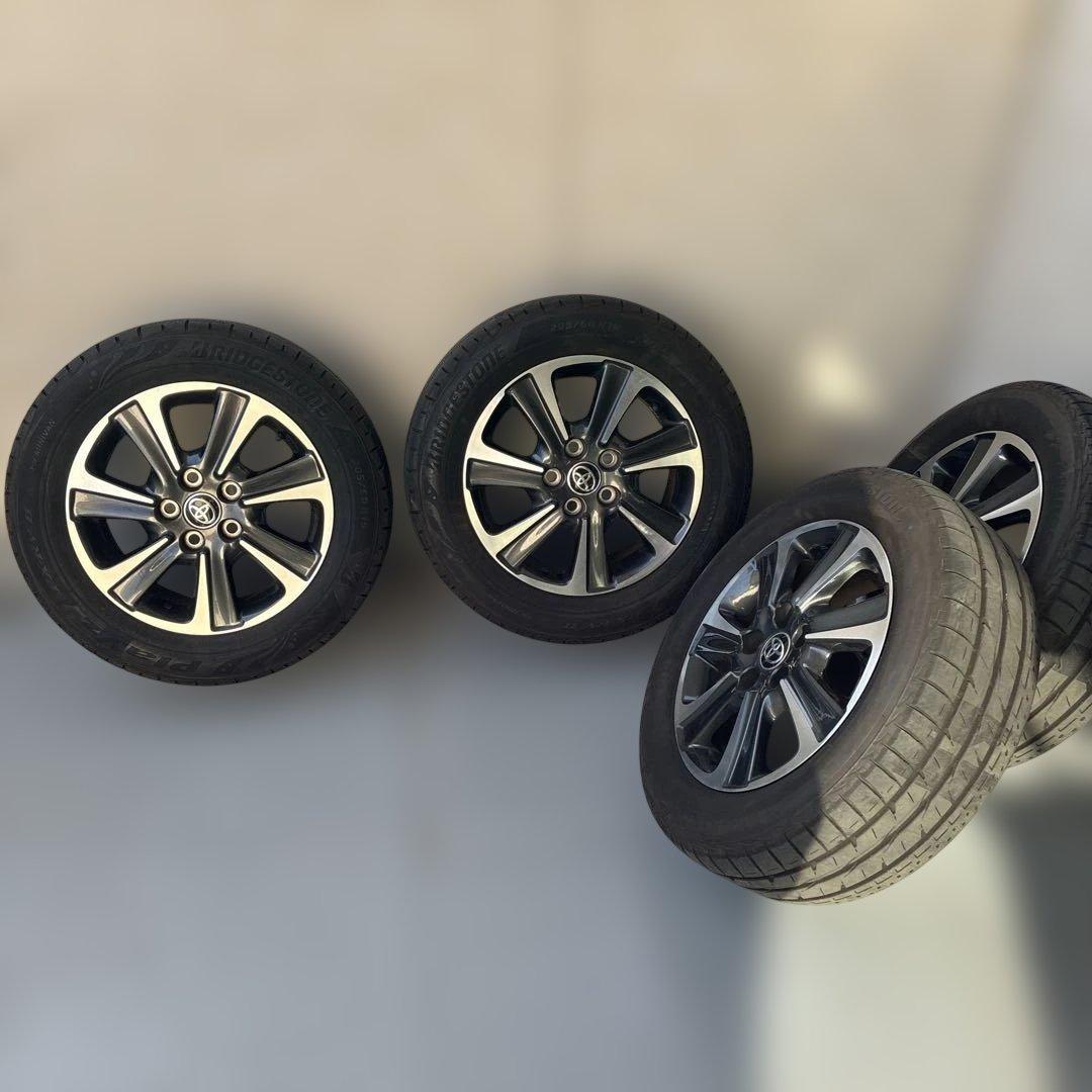 トヨタ ヴォクシー 純正アルミホイールタイヤ付き バリ溝 ブリヂストン