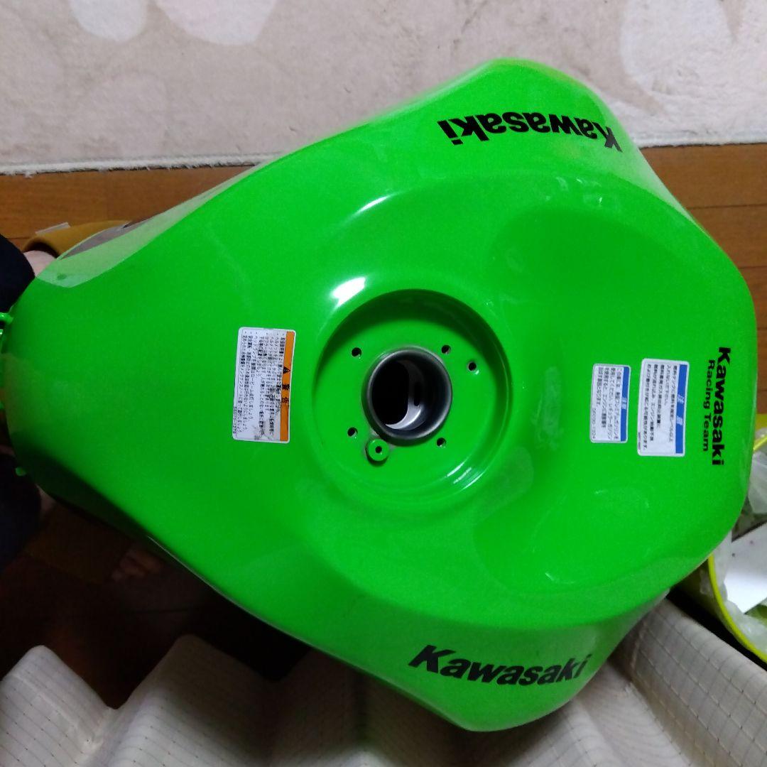 カワサキＺＸ６Ｒ２０１９年　Ｇ型ＫＲＴタンク カワサキZX6R2019年 G型KRTタンク 【公式通販】