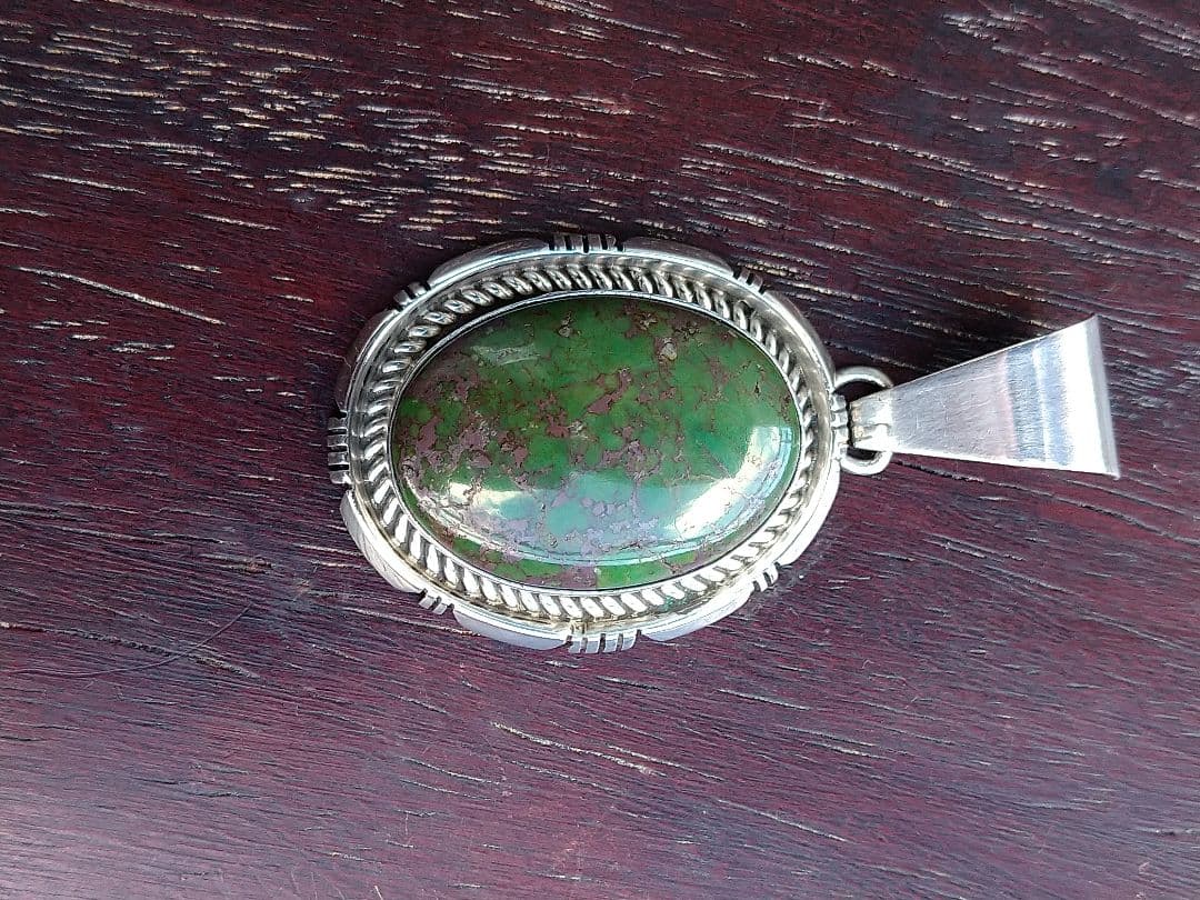 Navajoターコイズペンダントとシルバーフェザーチェーンセット - メルカリ