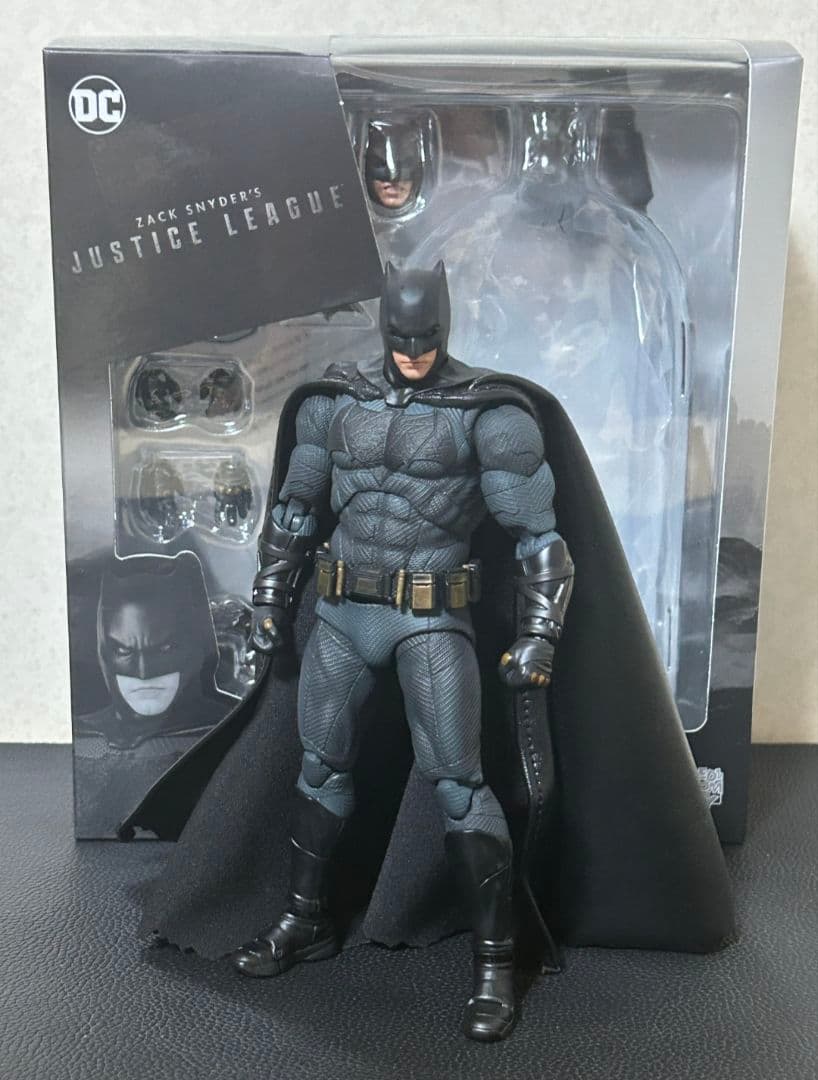 マフェックス No.222 MAFEX BATMANアクションフィギュア - メルカリ