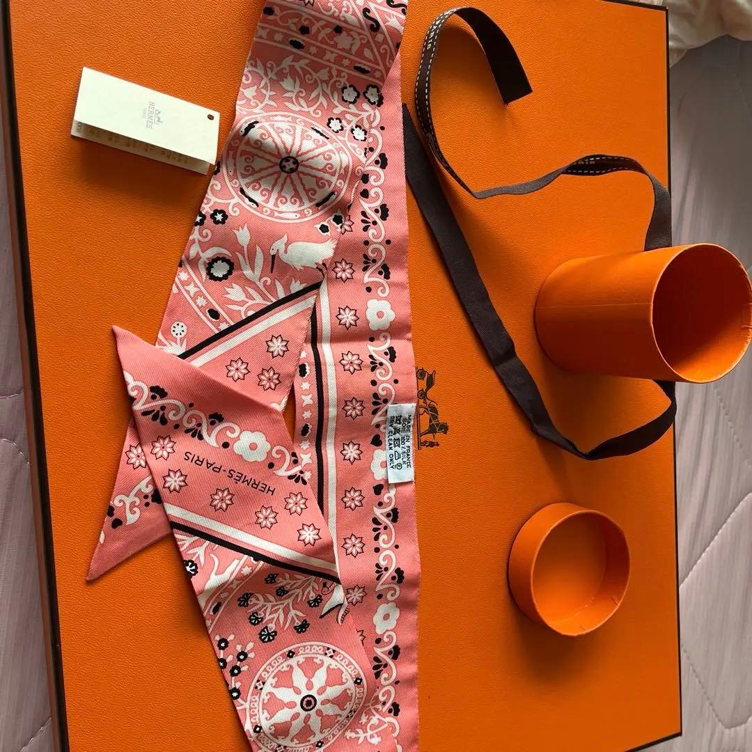 ま*8様 HERMES 🦋Lindy 26 in Blue Paradise Clemence leather, PHW. 🦋 The perfect