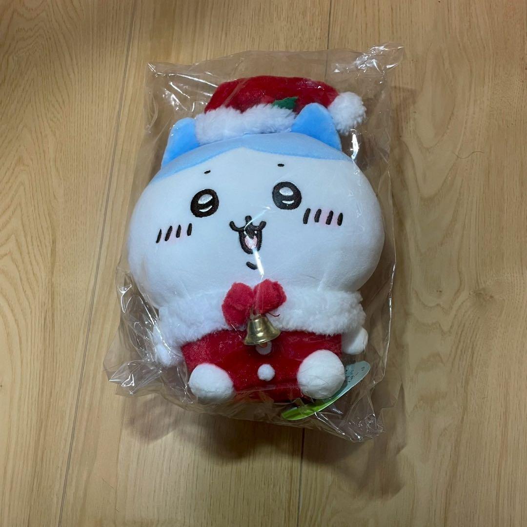ちいかわサンタさんだ！ハチワレS ぬいぐるみ - メルカリ