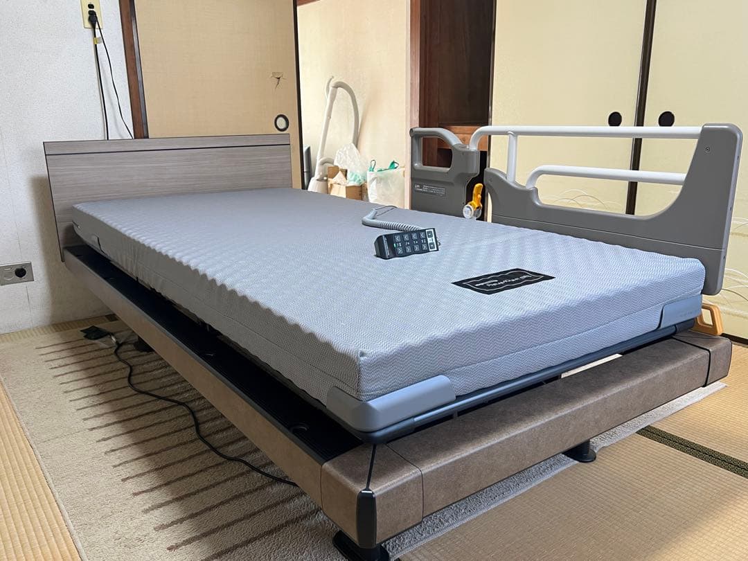 【美品】パラマウントベッド インタイム1000 3モーター高さ調整機能付き介護 パラマウントベッド（PARAMOUNT BED） 【特典付き】開梱設置付き イン
