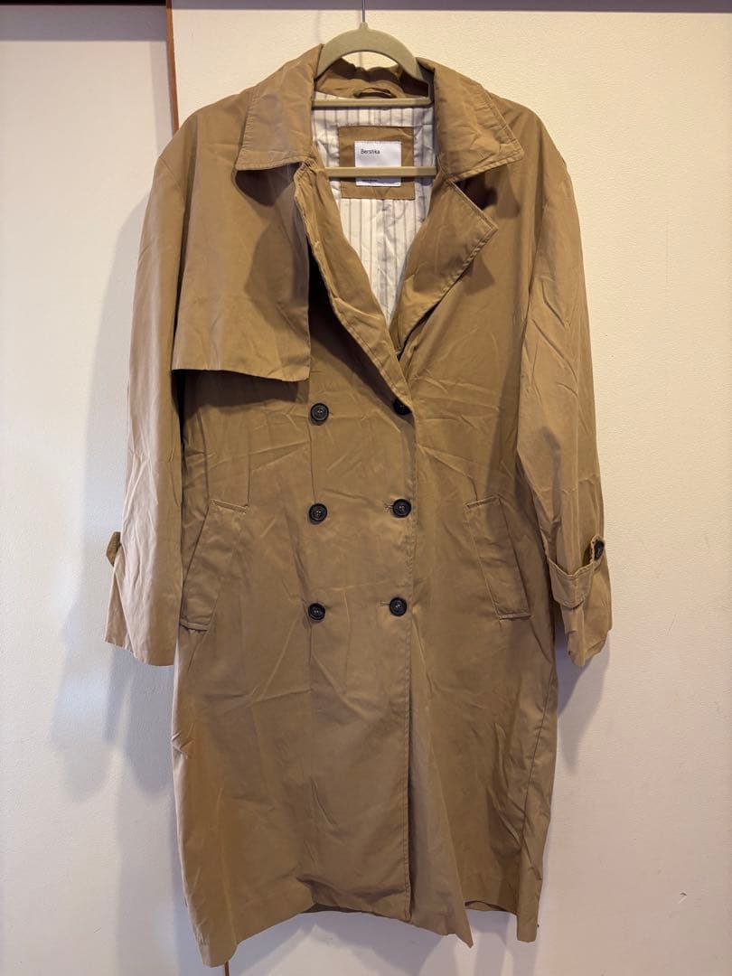Bershka ベージュ ダブルブレスト トレンチコートsizeL - メルカリ
