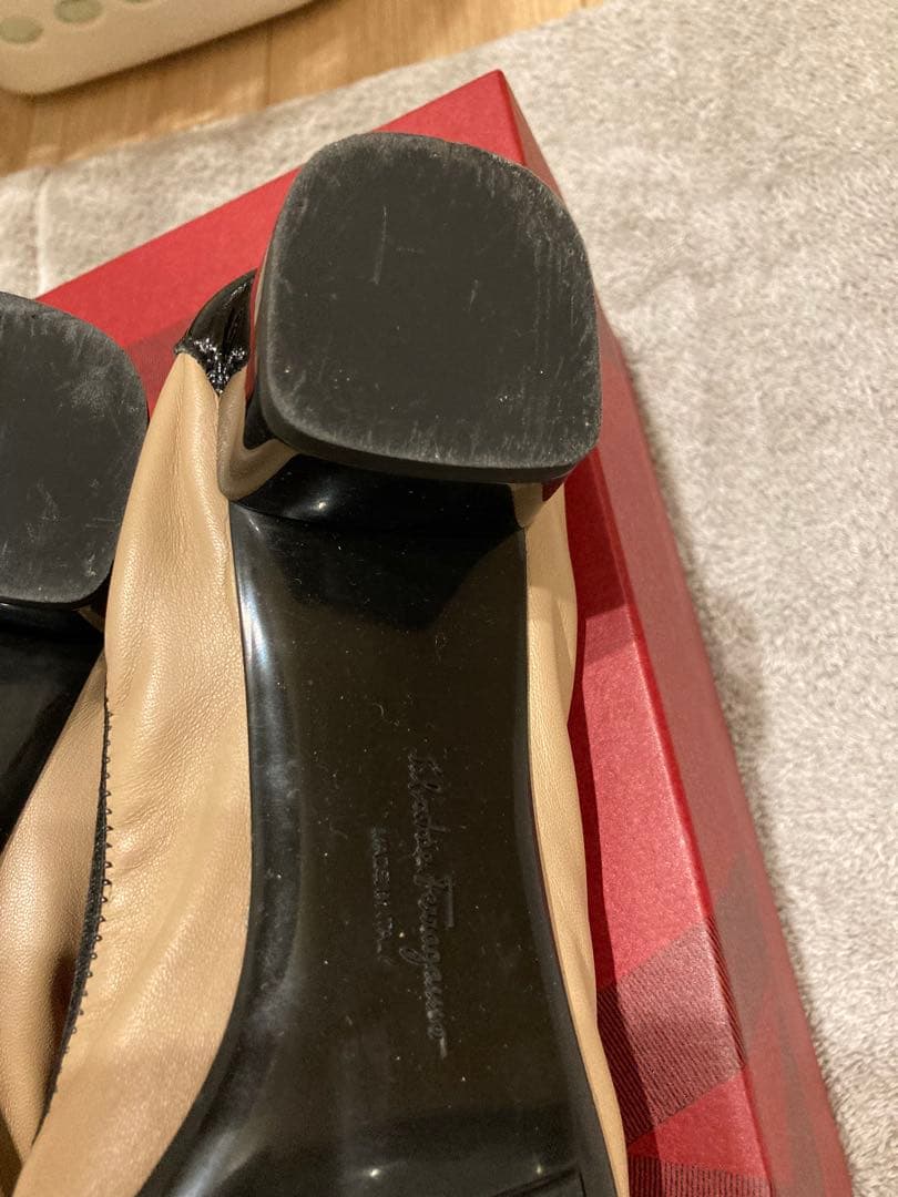 Ferragamo バレエシューズ 3センチ 9サイズ 数時間のみ使用の極美品