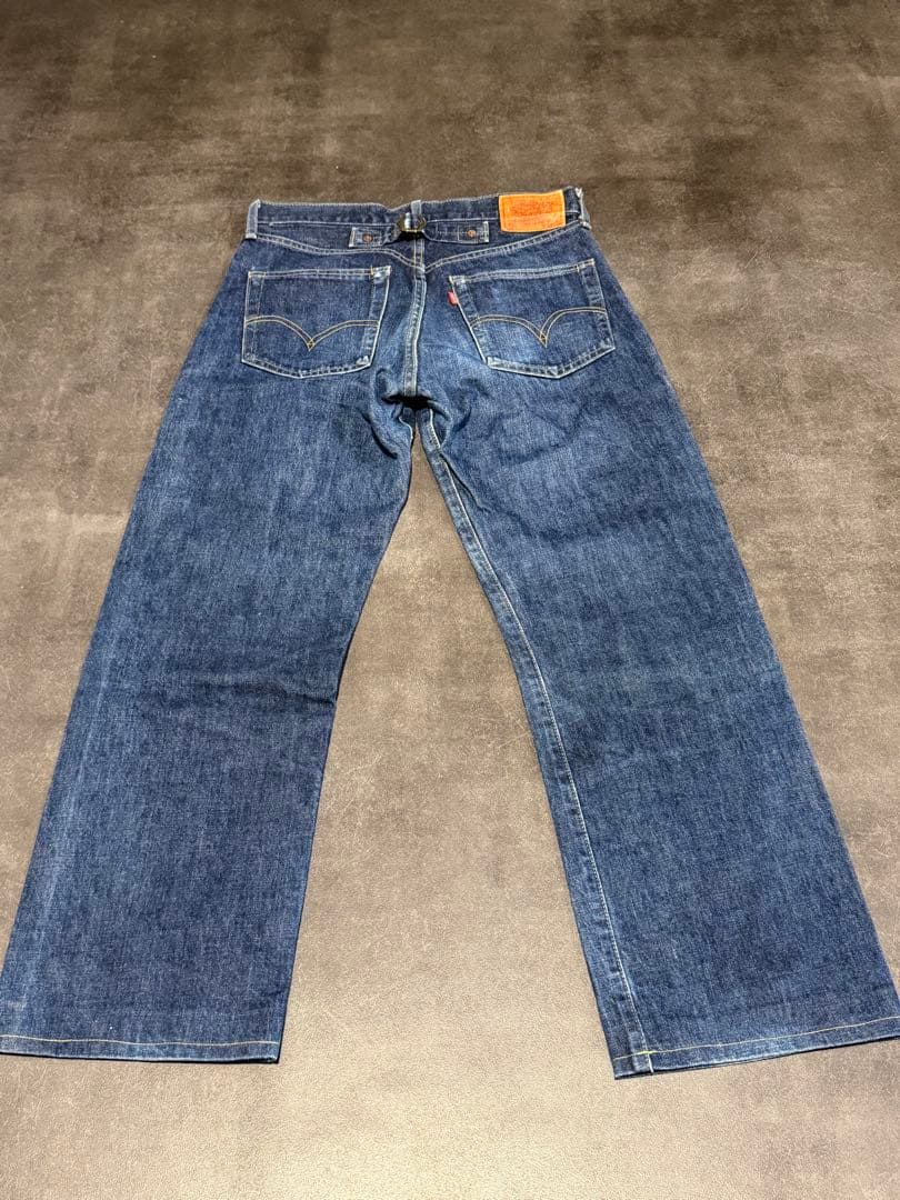 日*表様 Levis 702XX 復刻 BIGE デニム 刻印J22 日本製 9 Levi's（リーバイス） 702XX 140周年 日本製 BIG E 復刻 赤耳 ボタン裏