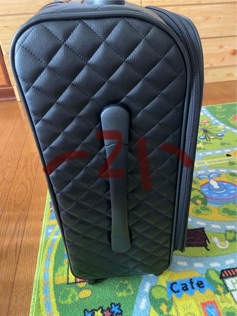 極美品マダムヒロコキルティング加工キャリーケースリアンブラック