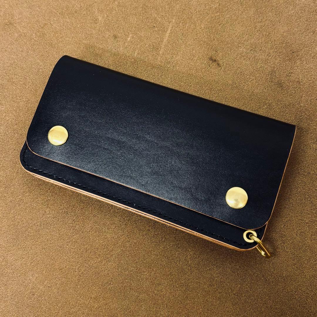 【鳴島】ホースハイド　トラッカーウォレット　黒　茶心　3層　alps ホースハイド トラッカーウォレット ミドル 緑 3層 alps - メルカリ