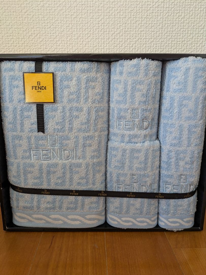 新品・未使用】FENDI フェンディ 高級タオル4点セット - メルカリ