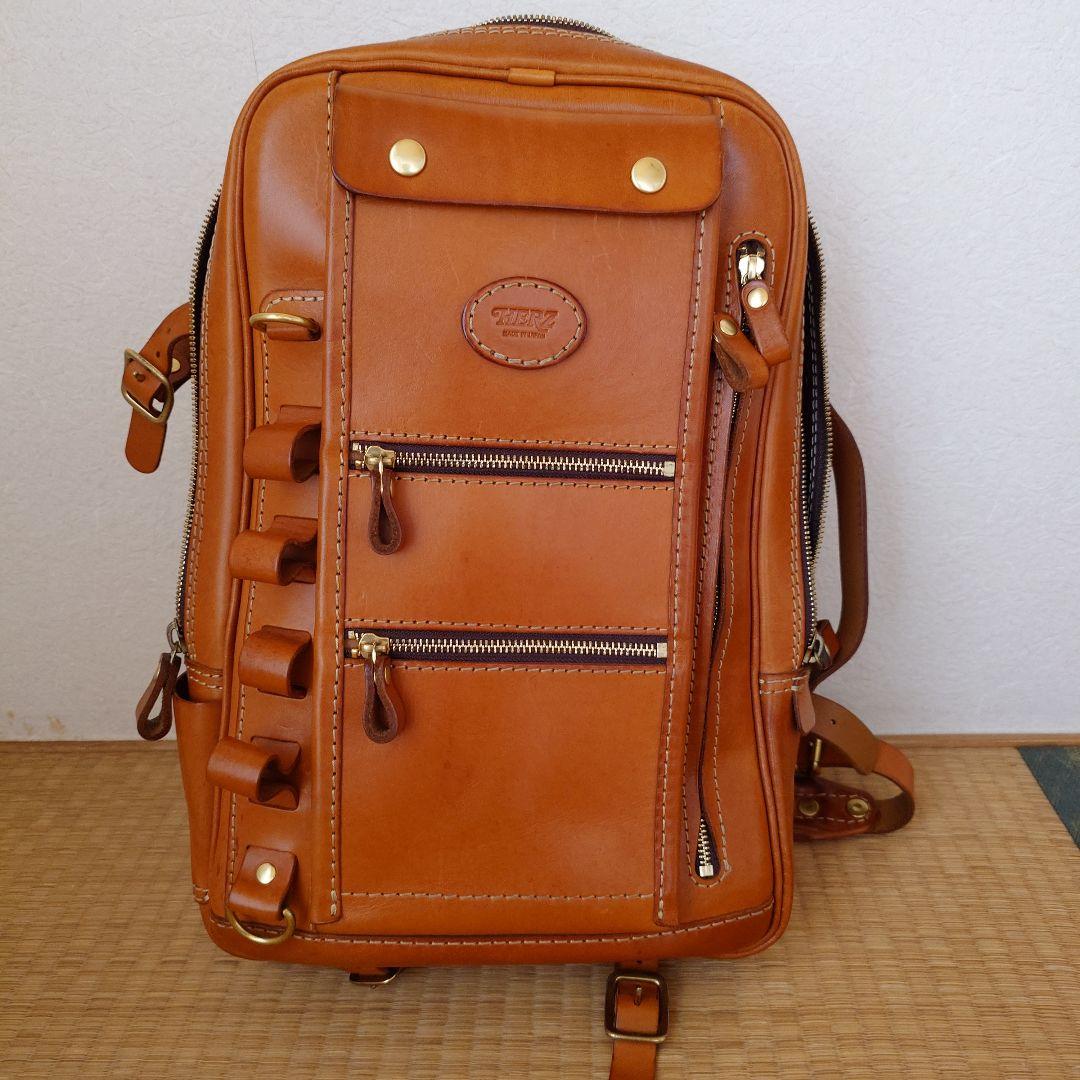 HERZ ヘルツ　2WAY リュック 本店スタッフ：瀬戸愛用「2wayスクエアリュック」｜革鞄・革小物のHERZ