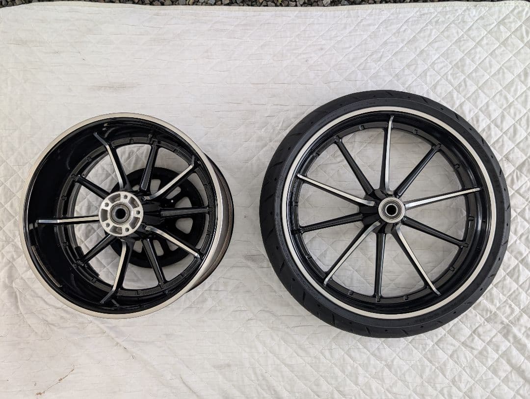 ハーレー　ブレイクアウト　FXSB　2016年式　純正アルミホイール前後セット 2016 FXSB ブレイクアウト - ハーレーカスタムガイド