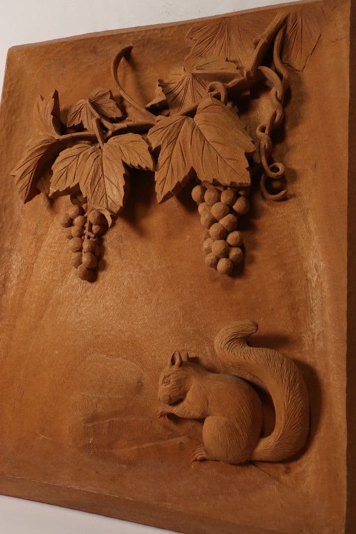 作品 - 井波木彫工芸館 井波彫刻 一灯作 木彫 葡萄に栗鼠 壁掛け