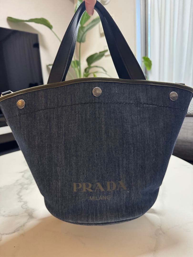 ぽ*ん様 PRADA ダークデニム トートバッグ PRADA デニム ファブリック 2WAYハンドバッグ ネイビー (PRADA/トート