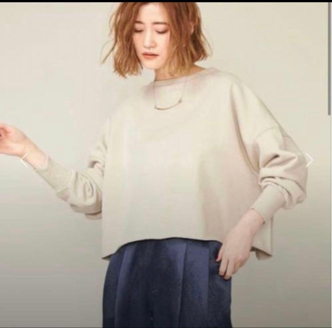 コンテ conteクロップド プルオーバースウェット ベージュ - メルカリ