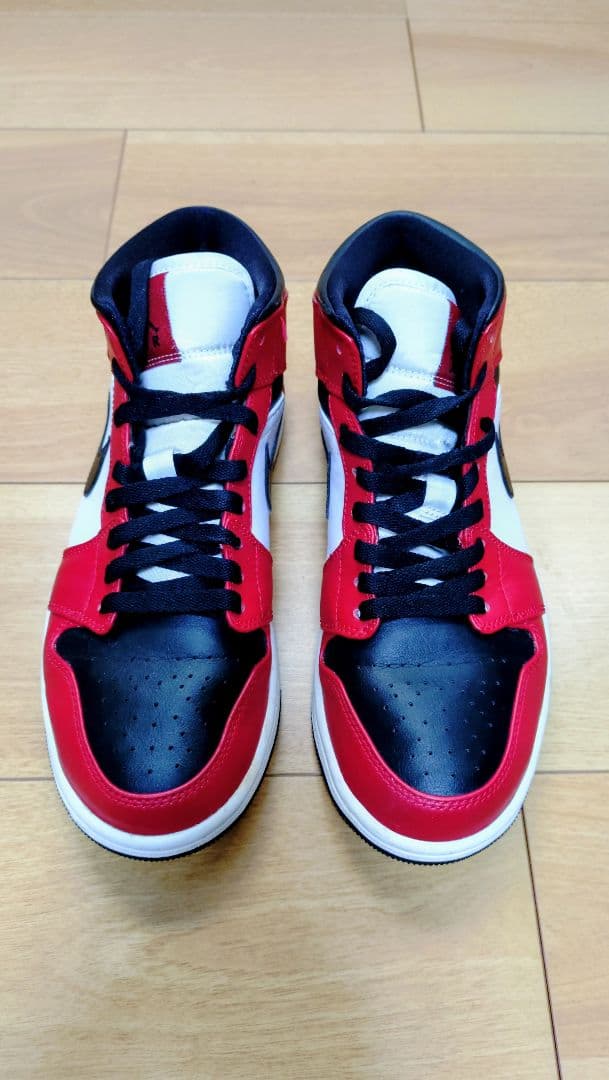 靴 NIKE AIR JORDAN 1 MID CHICAGO 25.5cm