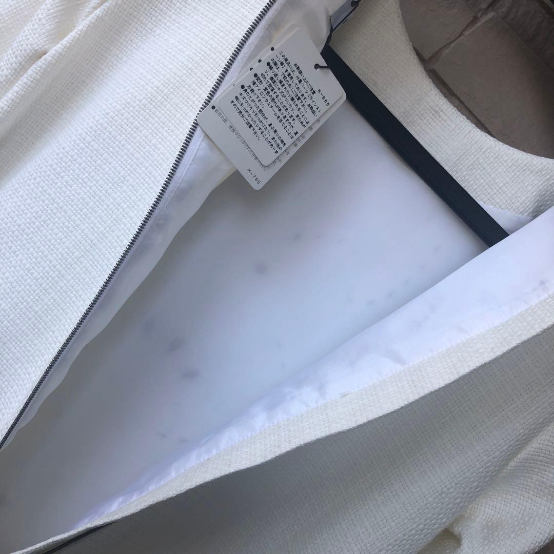 新品 未使用品】ADORE ☆ 豪華ビジュー刺繍入りひざ丈ワンピース