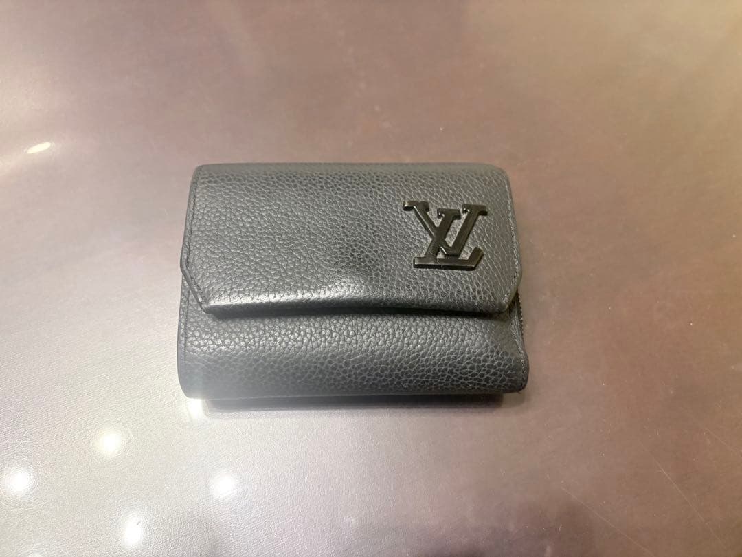 ルイ・ヴィトン ブラック 三つ折り財布 LOUIS VUITTON（ルイ・ヴィトン） 三つ折り財布 アンプラント