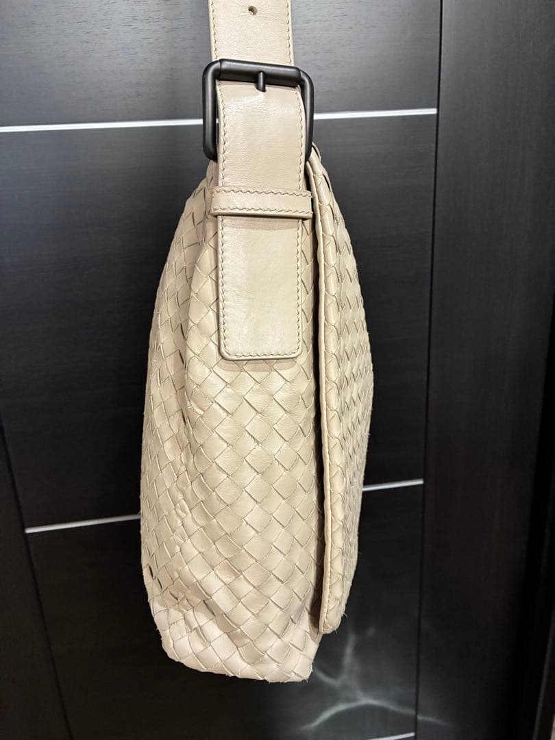 美品]ボッテガヴェネタイントチャートメッセンジャーバック希少