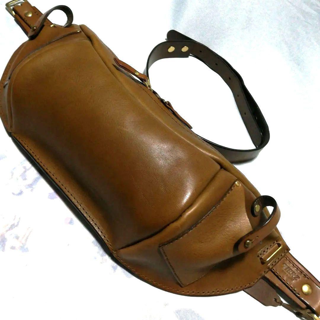 HERZ ヘルツ レザー ボディバッグ ブラウン 薄くて軽いスリムタイプの本革ボディバッグ / 革鞄のHERZ(ヘルツ)公式通販