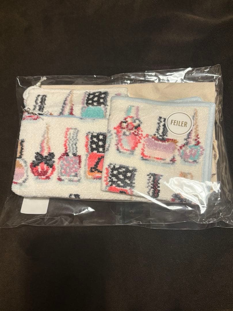 新品完品 ラブラリーバイフェイラー 福袋 ラブラリーポリッシュ ハンカチ ポーチ FEILER MAGAZINE 詳細 | フェイラー(FEILER)オフィシャルブランドサイト