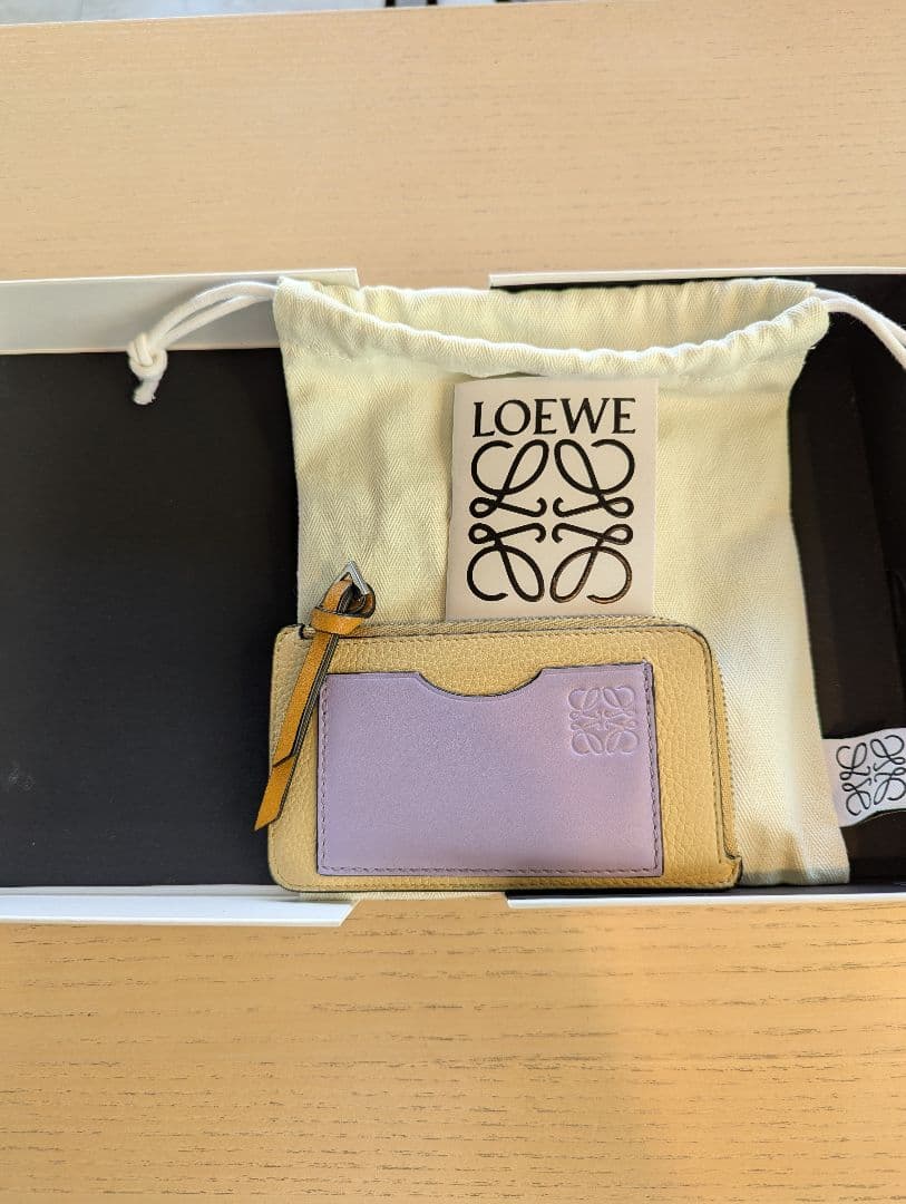 LOEWE レザー カード入れ イエロー/ラベンダー 楽天市場】LOEWE ロエベ Puzzle Stitches Bi-Fold Cardholder パズル