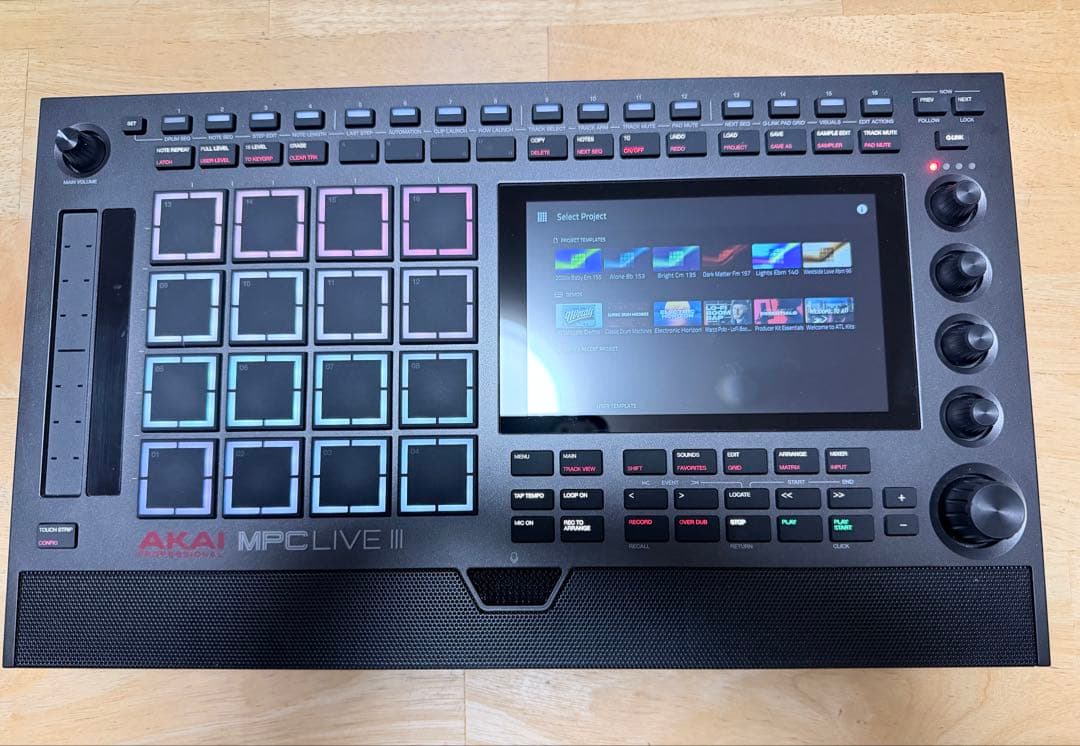 AKAI MPC Live3 サンプラー - メルカリ