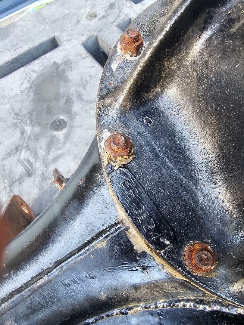 シボレーインパラ ホーシング デフです。 - メルカリ