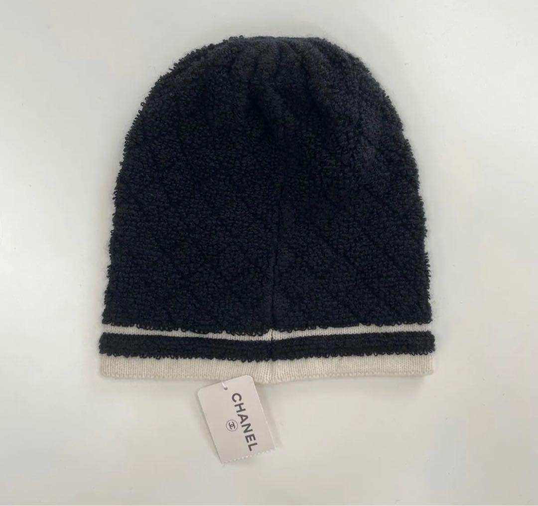 新品未使用 CHANEL 【希少】CHANEL CCロゴ22B ニット帽 - メルカリ