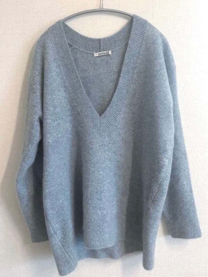 断捨離のため値下げ【新品未使用】オーラリー Vネックニット - メルカリ